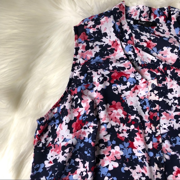 Sleeveless floral blouse with color. XL - Picture 3 of 8